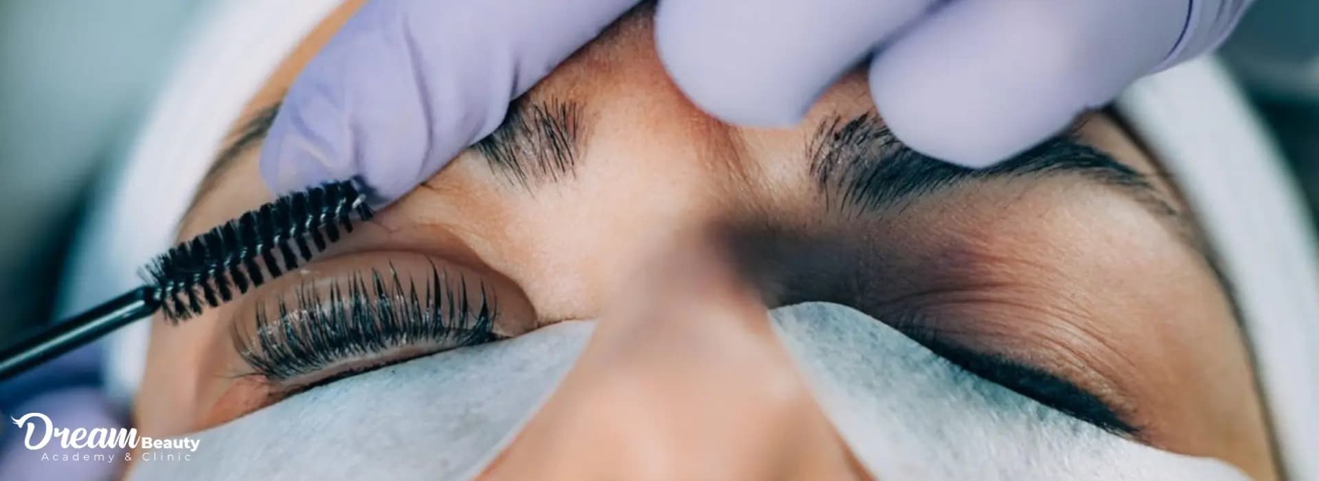 Eyelash extension application